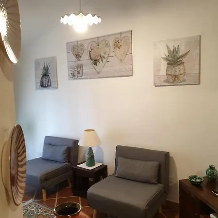 Alice E Silvia - Apartment