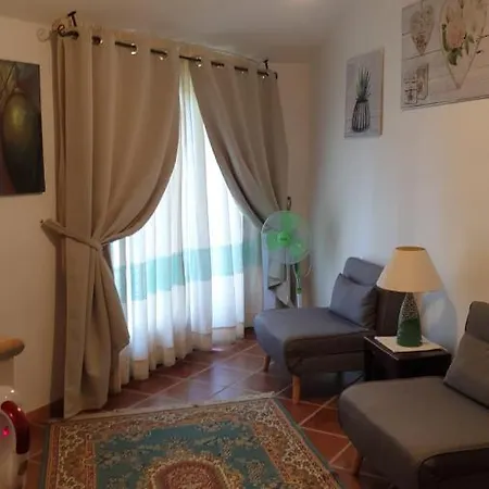 Alice E Silvia - Apartment