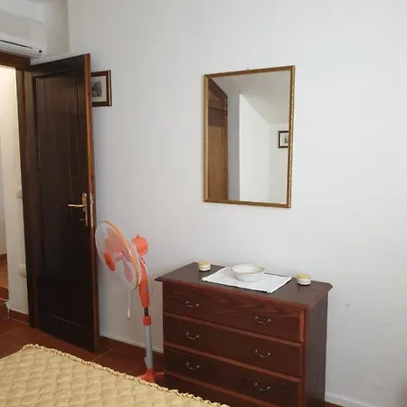 Alice E Silvia - Chia